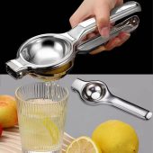 آب‌ لیمو گیری دستی